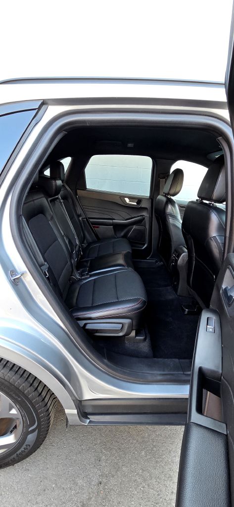 Photo 9 of this FORD ESCAPE