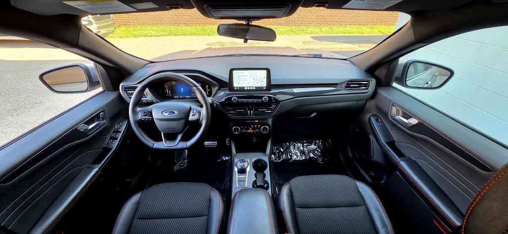Photo 13 of this FORD ESCAPE