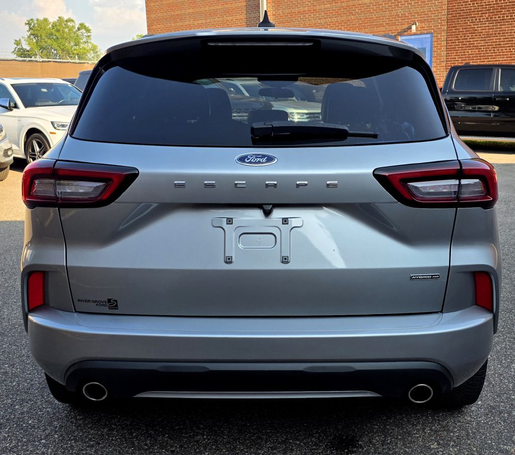 Photo 6 of this FORD ESCAPE