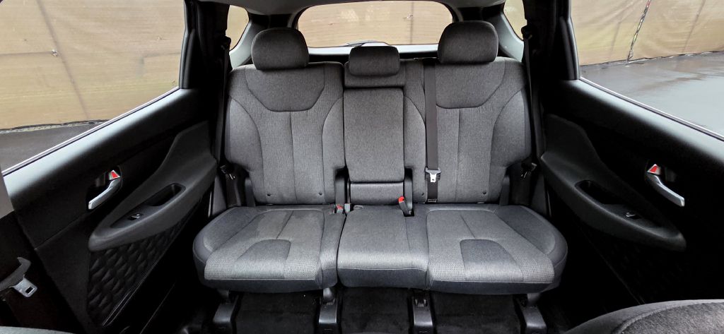 Photo 8 of this HYUNDAI SANTA FE