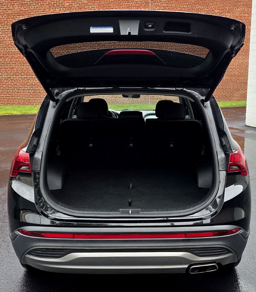 Photo 7 of this HYUNDAI SANTA FE
