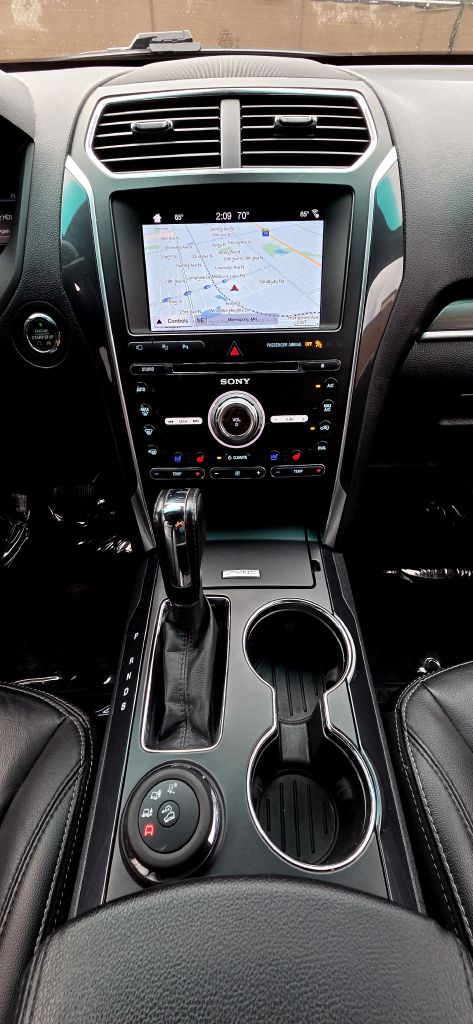 Photo 14 of this FORD EXPLORER