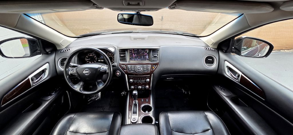 Photo 13 of this NISSAN PATHFINDER