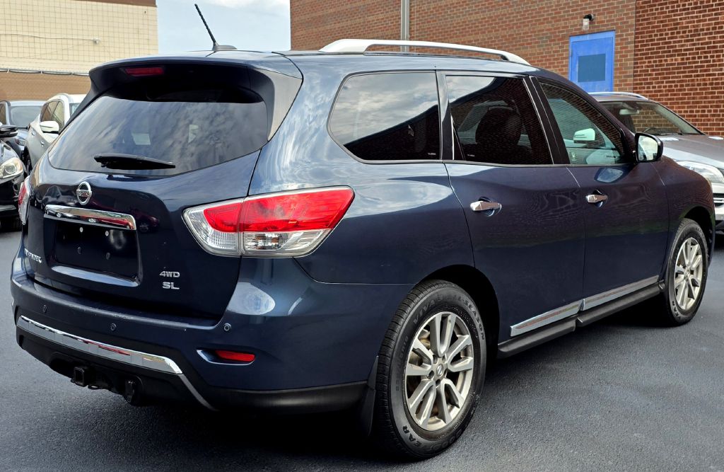Photo 2 of this NISSAN PATHFINDER