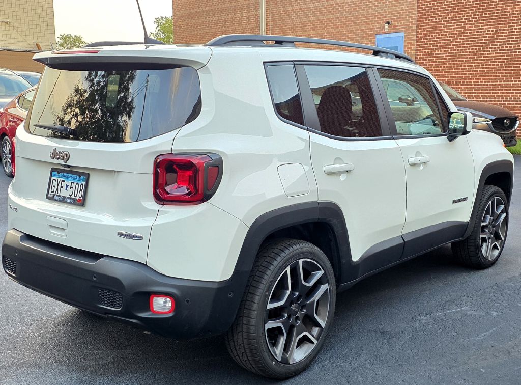 Photo 2 of this JEEP RENEGADE
