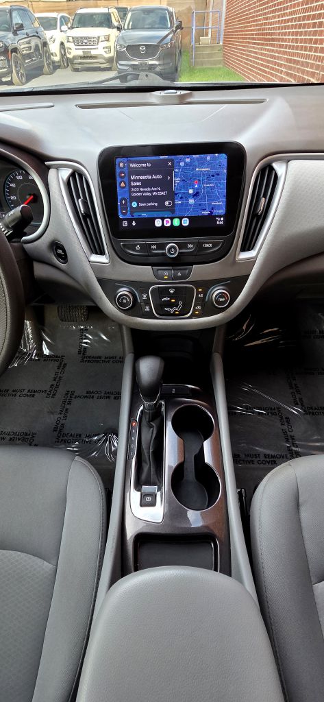 Photo 14 of this CHEVROLET MALIBU
