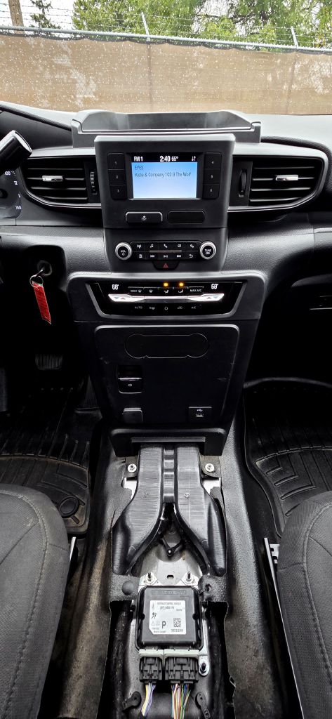 Photo 14 of this FORD EXPLORER