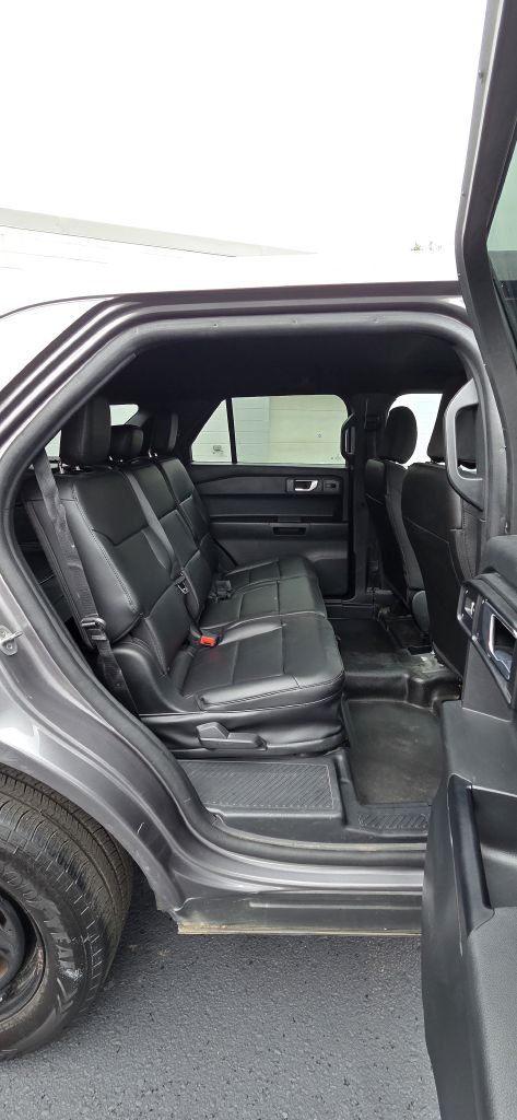 Photo 9 of this FORD EXPLORER