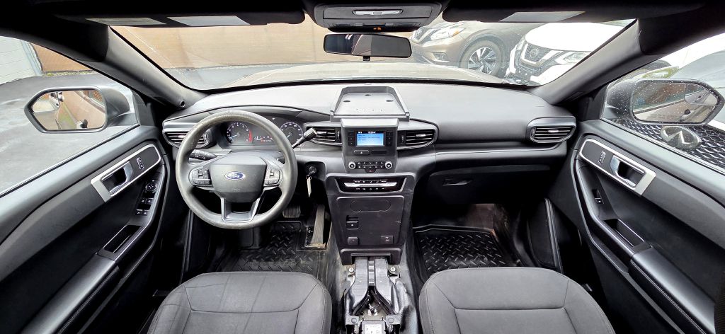 Photo 13 of this FORD EXPLORER