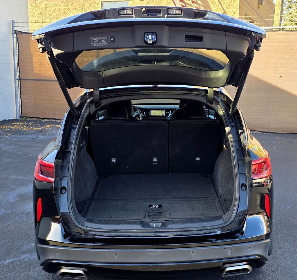 Photo 7 of this INFINITI QX50