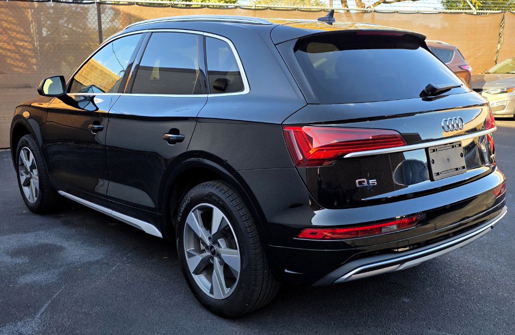 Photo 5 of this AUDI Q5