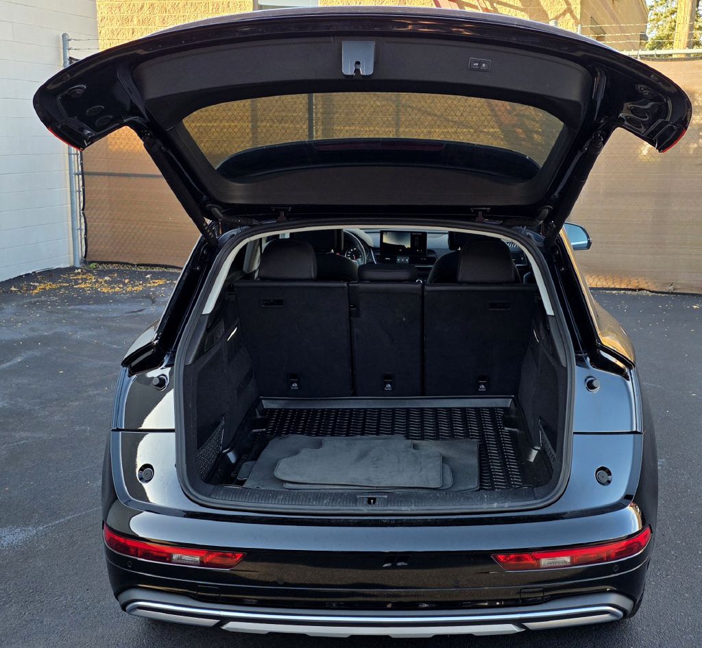 Photo 7 of this AUDI Q5