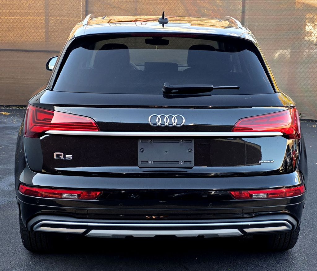 Photo 6 of this AUDI Q5