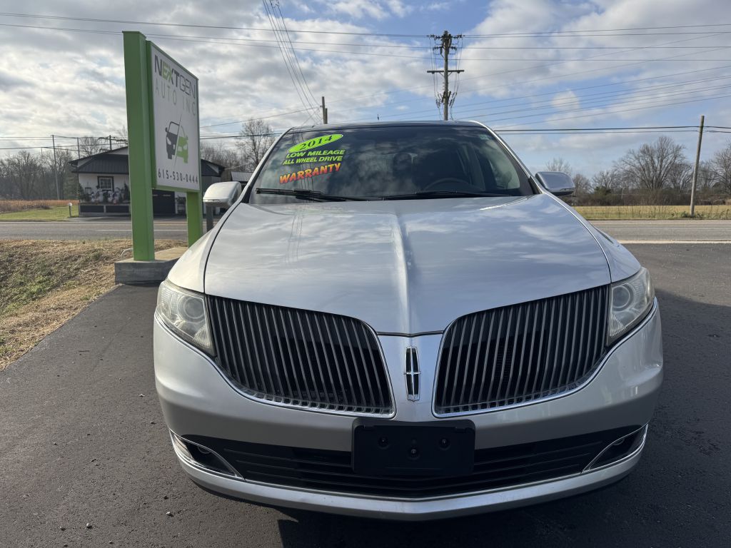 Photo 2 of this LINCOLN MKT