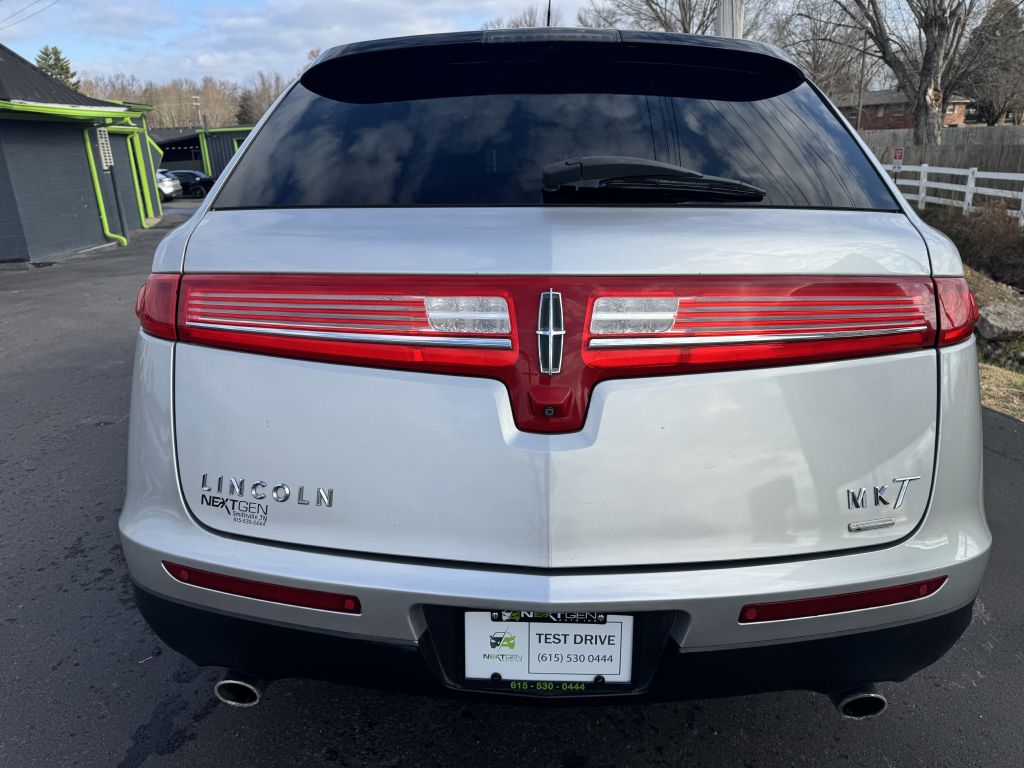 Photo 5 of this LINCOLN MKT