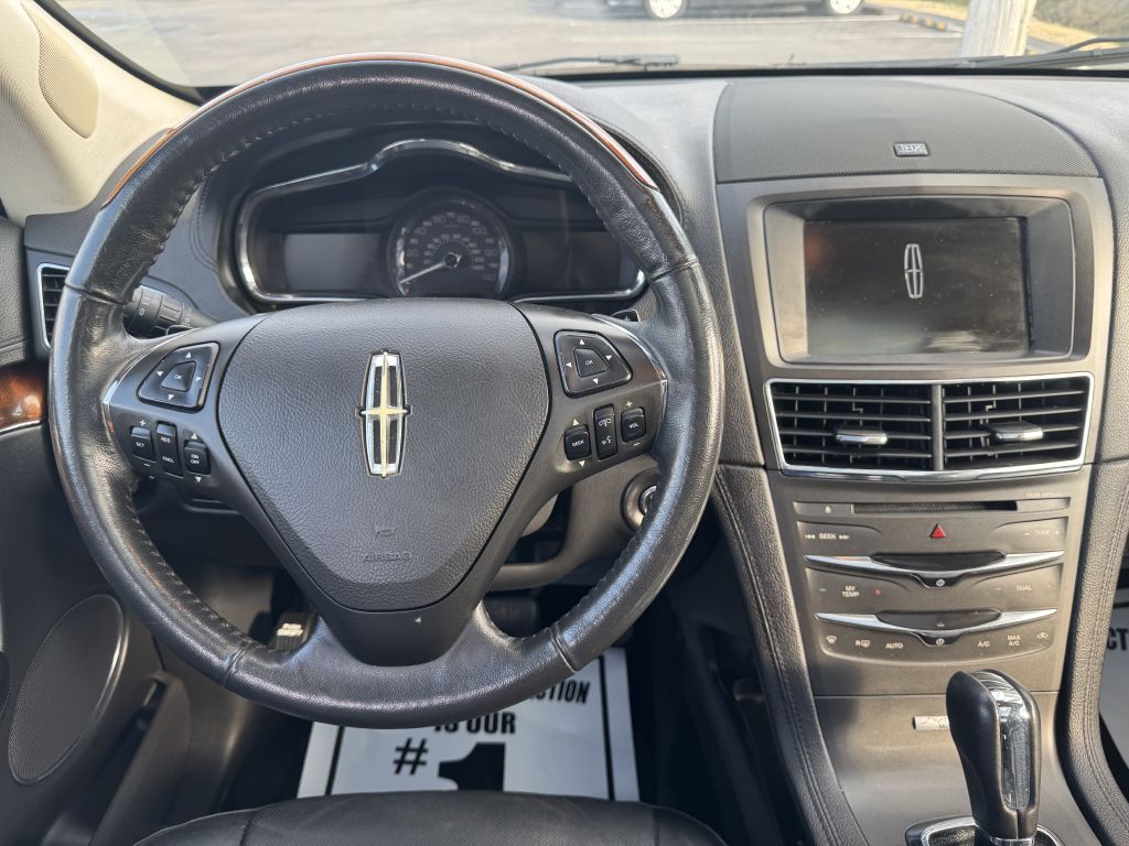 Photo 13 of this LINCOLN MKT