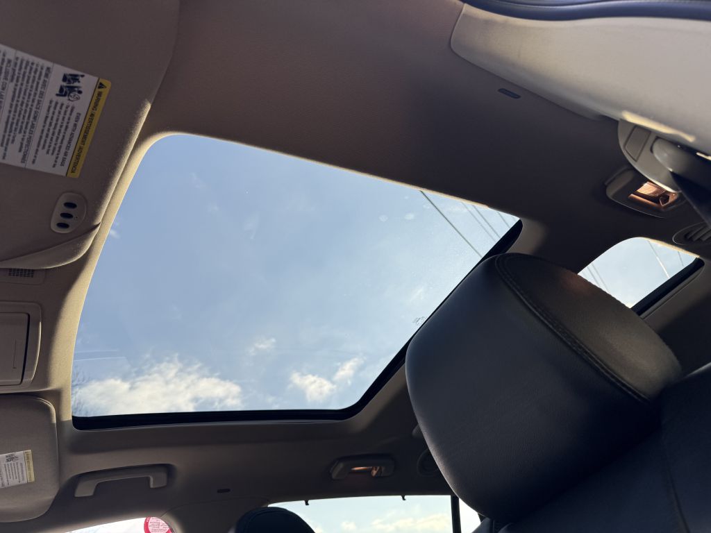Photo 16 of this LINCOLN MKT