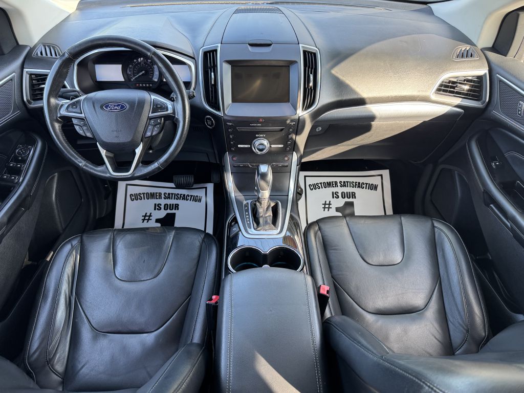 Photo 7 of this FORD EDGE