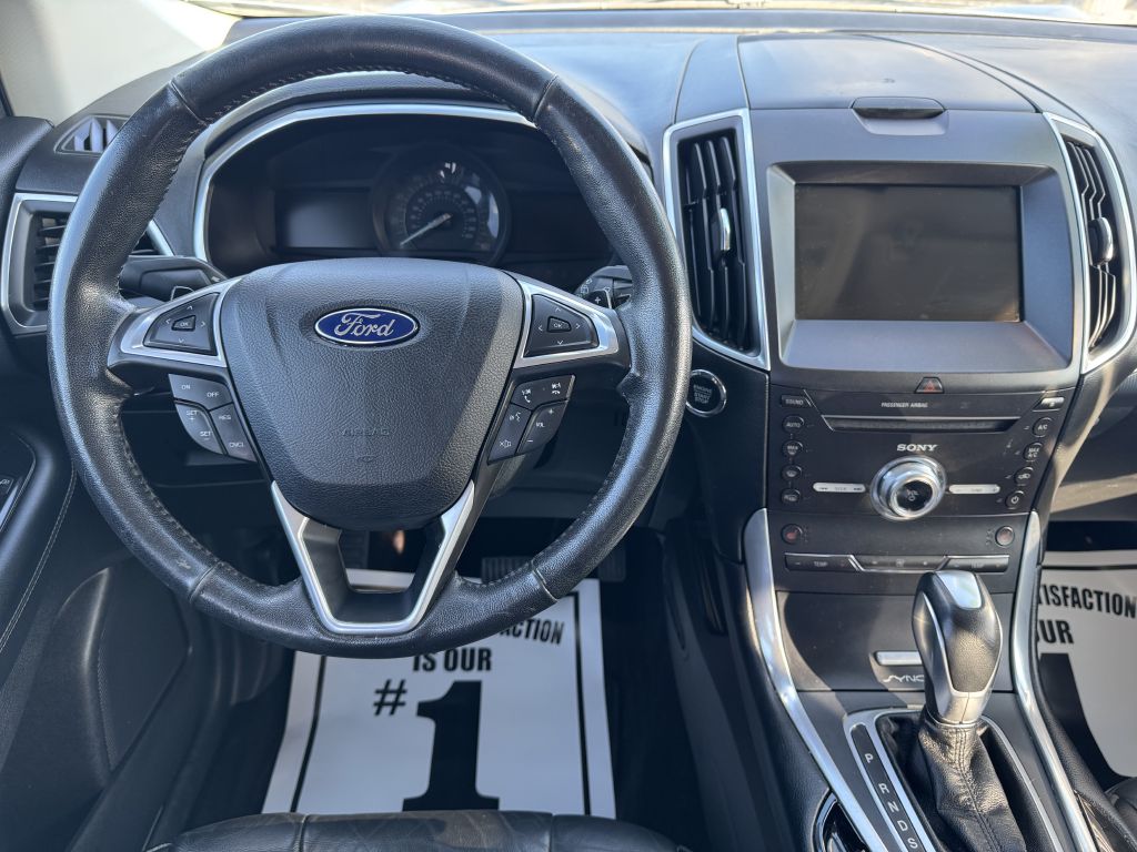 Photo 12 of this FORD EDGE