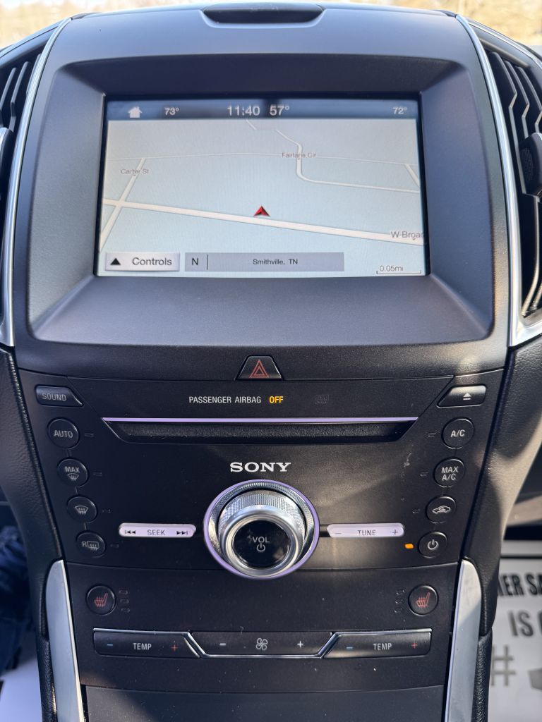 Photo 13 of this FORD EDGE