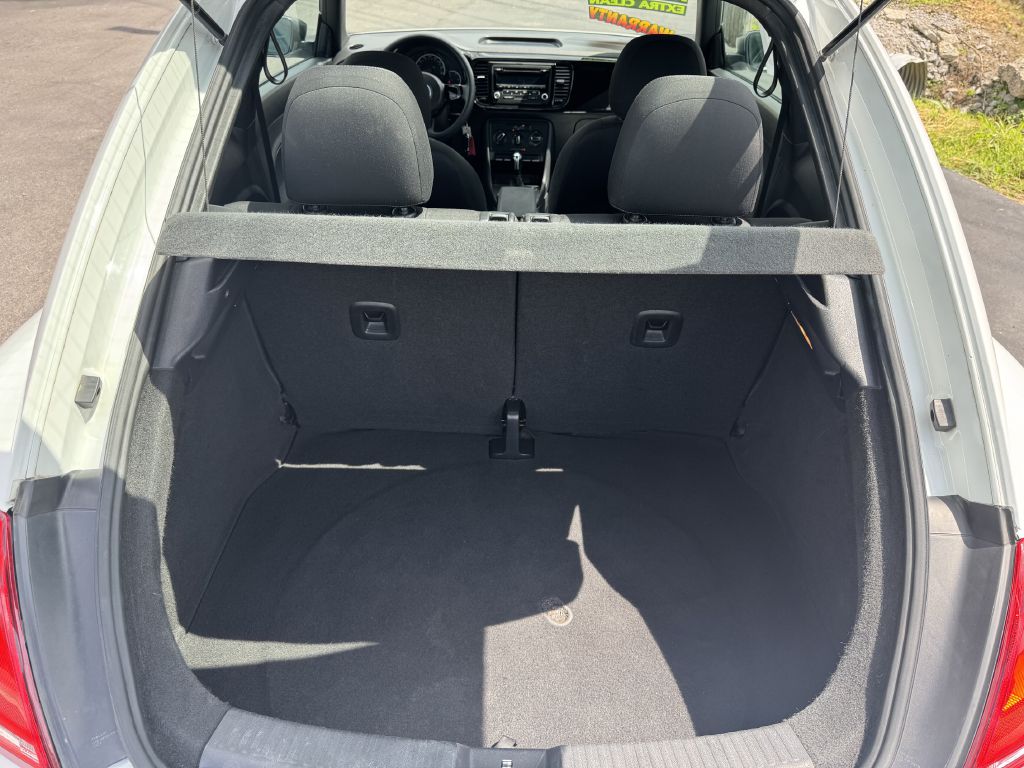 Photo 11 of this VOLKSWAGEN BEETLE