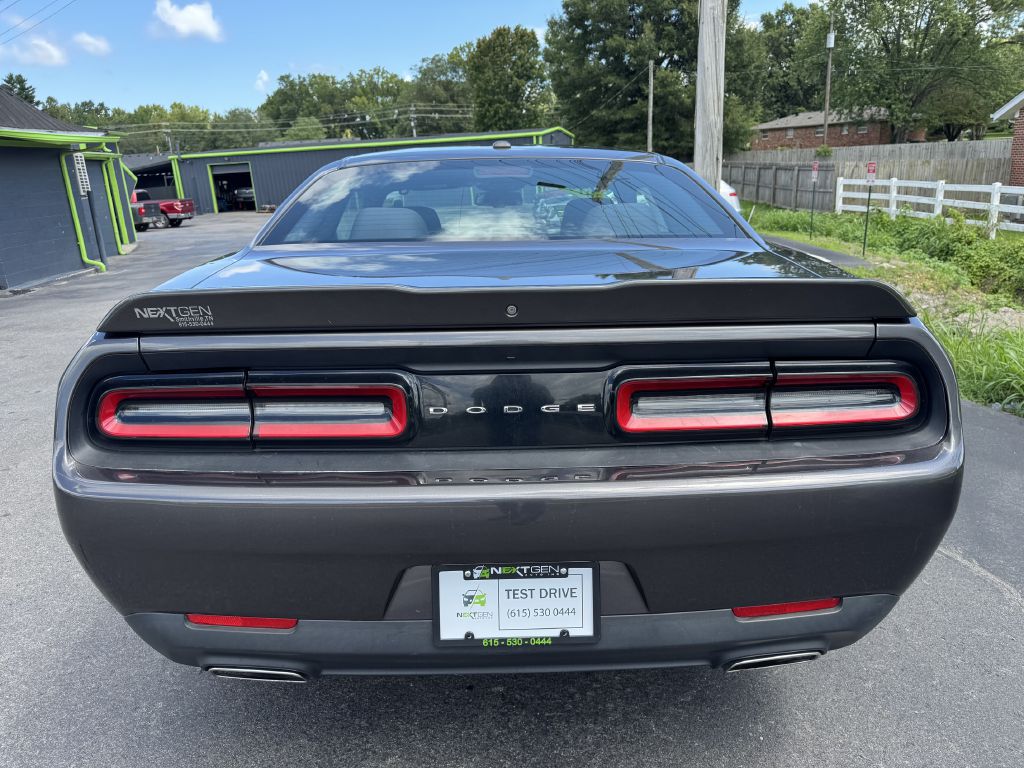 Photo 5 of this DODGE CHALLENGER