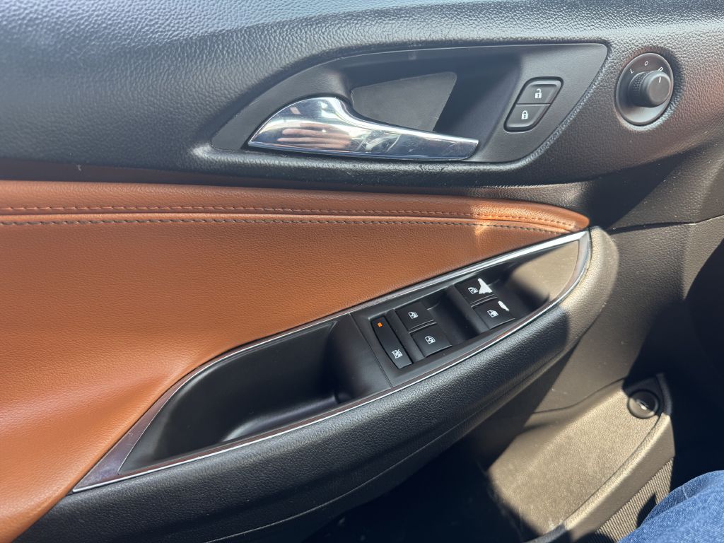 Photo 13 of this CHEVROLET CRUZE