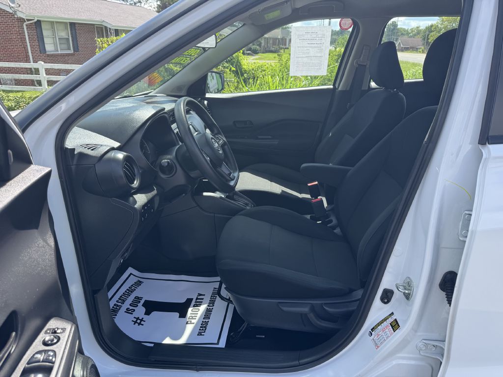 Photo 8 of this NISSAN KICKS