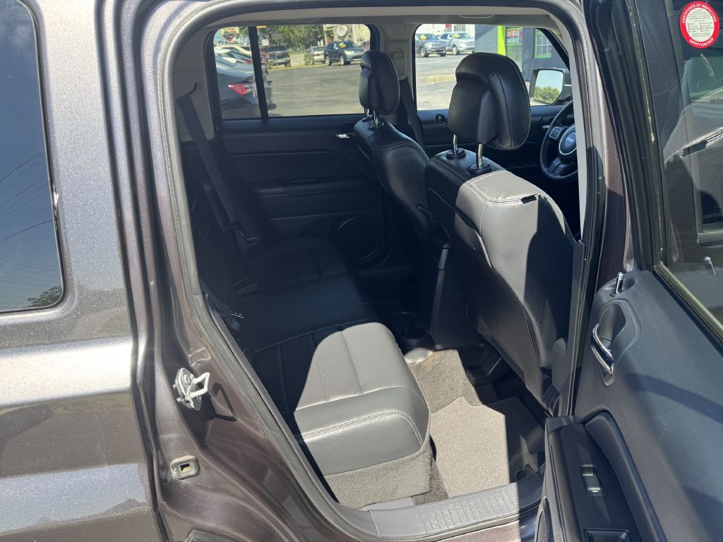Photo 10 of this JEEP PATRIOT