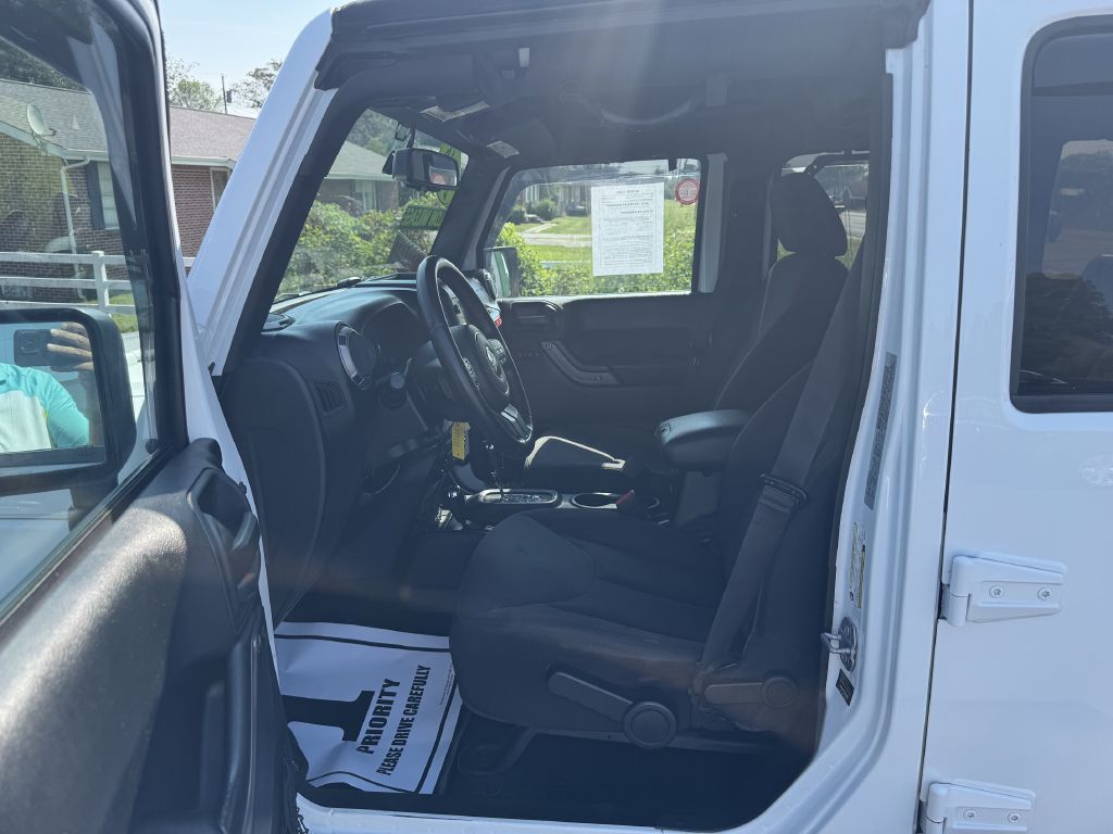 Photo 8 of this JEEP WRANGLER UNLIMI