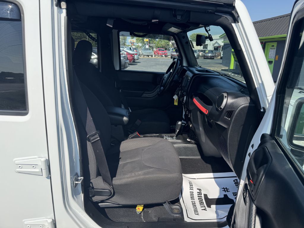 Photo 9 of this JEEP WRANGLER UNLIMI