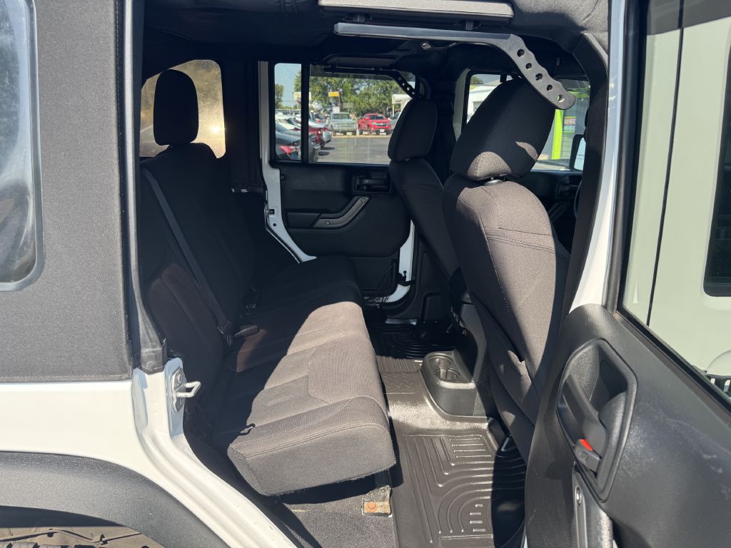 Photo 10 of this JEEP WRANGLER UNLIMI