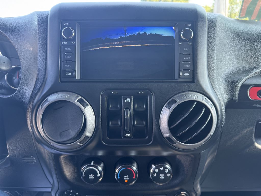 Photo 12 of this JEEP WRANGLER UNLIMI