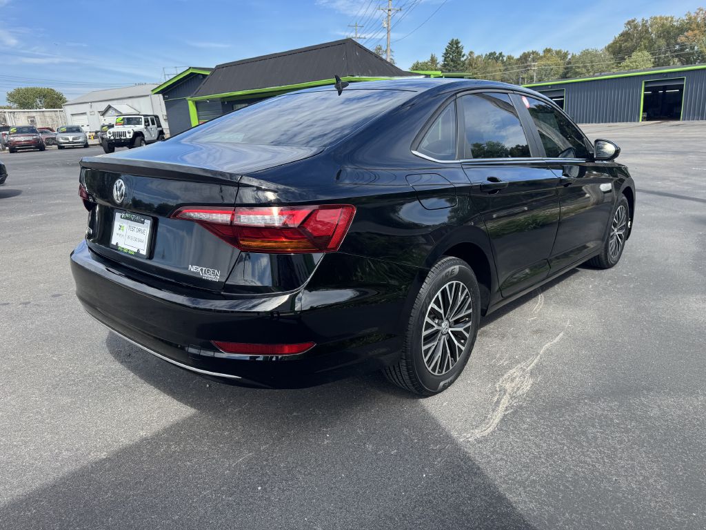 Photo 4 of this VOLKSWAGEN JETTA
