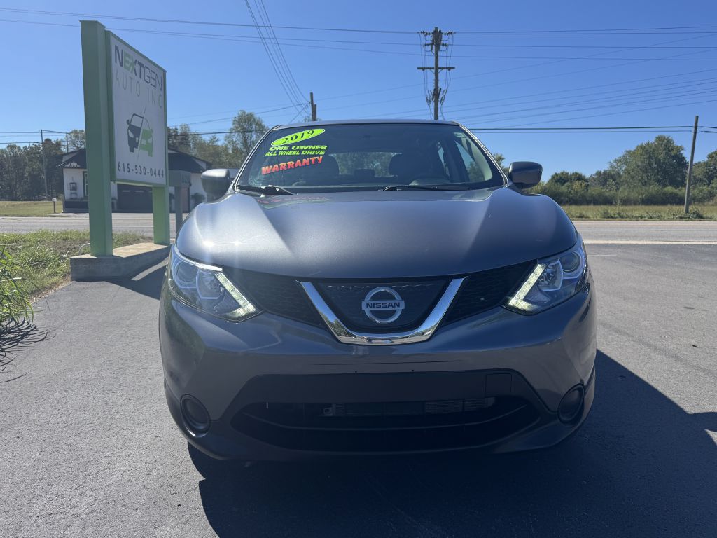 Photo 2 of this NISSAN ROGUE SPORT