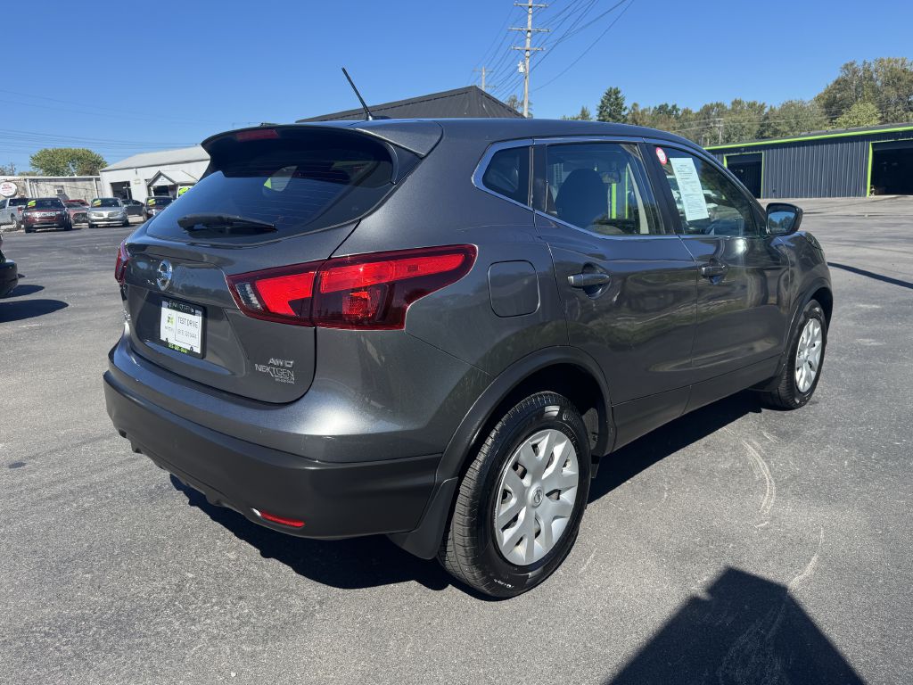 Photo 4 of this NISSAN ROGUE SPORT