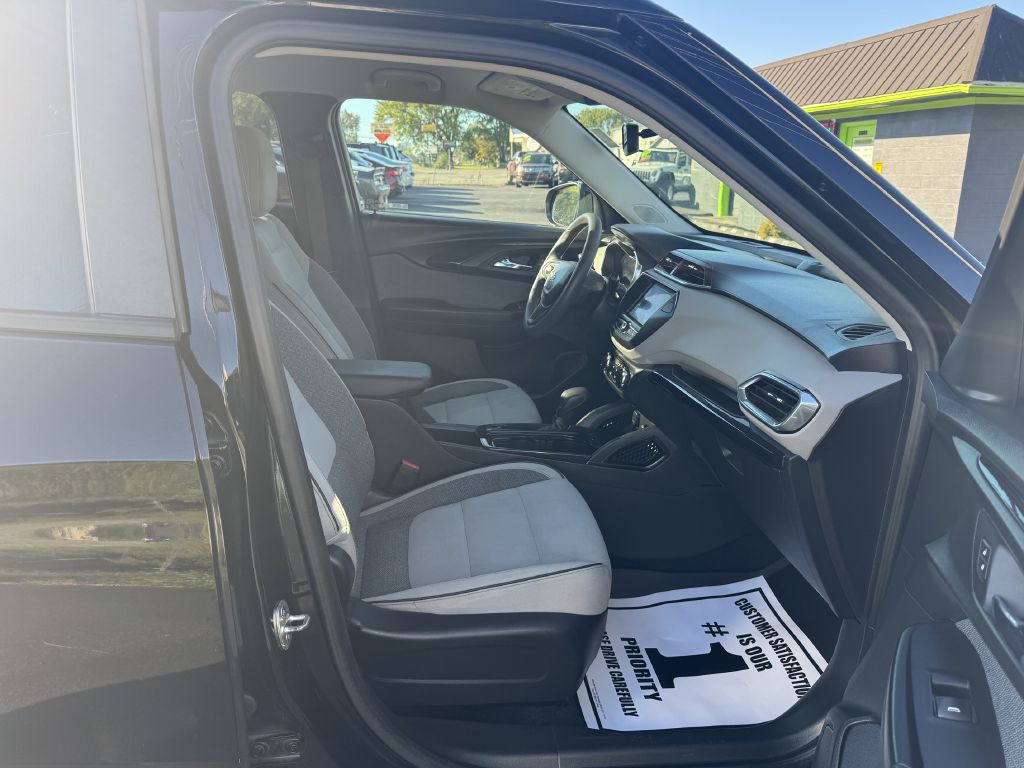 Photo 8 of this CHEVROLET TRAILBLAZER