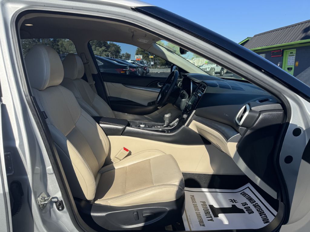 Photo 9 of this NISSAN MAXIMA