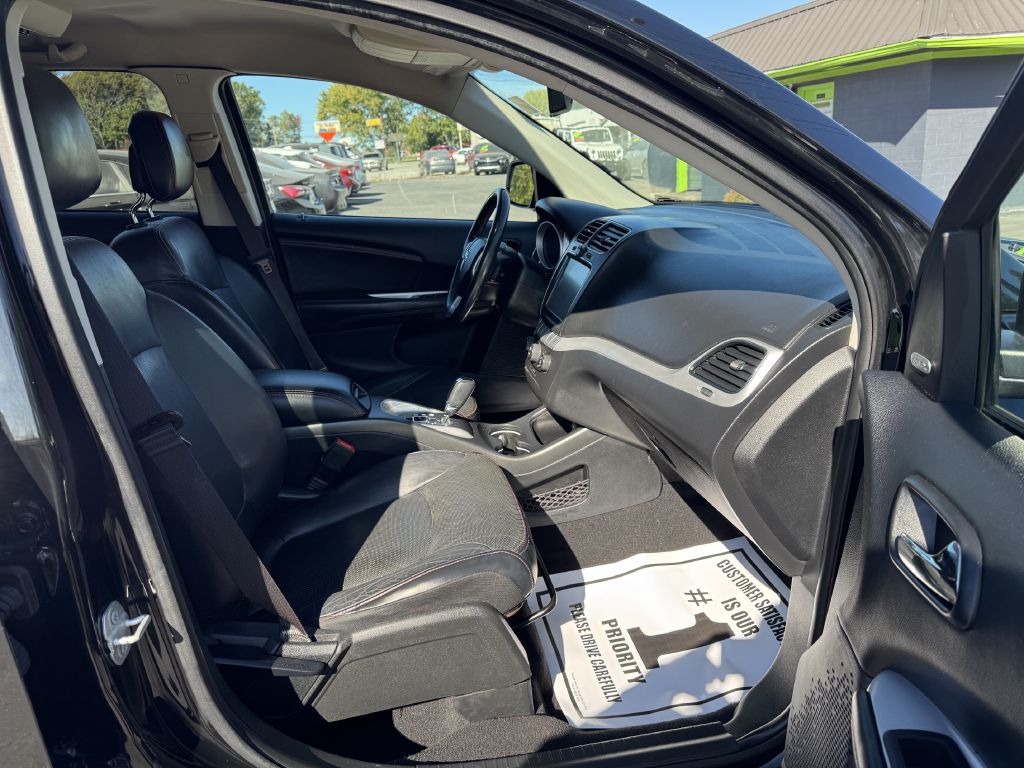Photo 9 of this DODGE JOURNEY