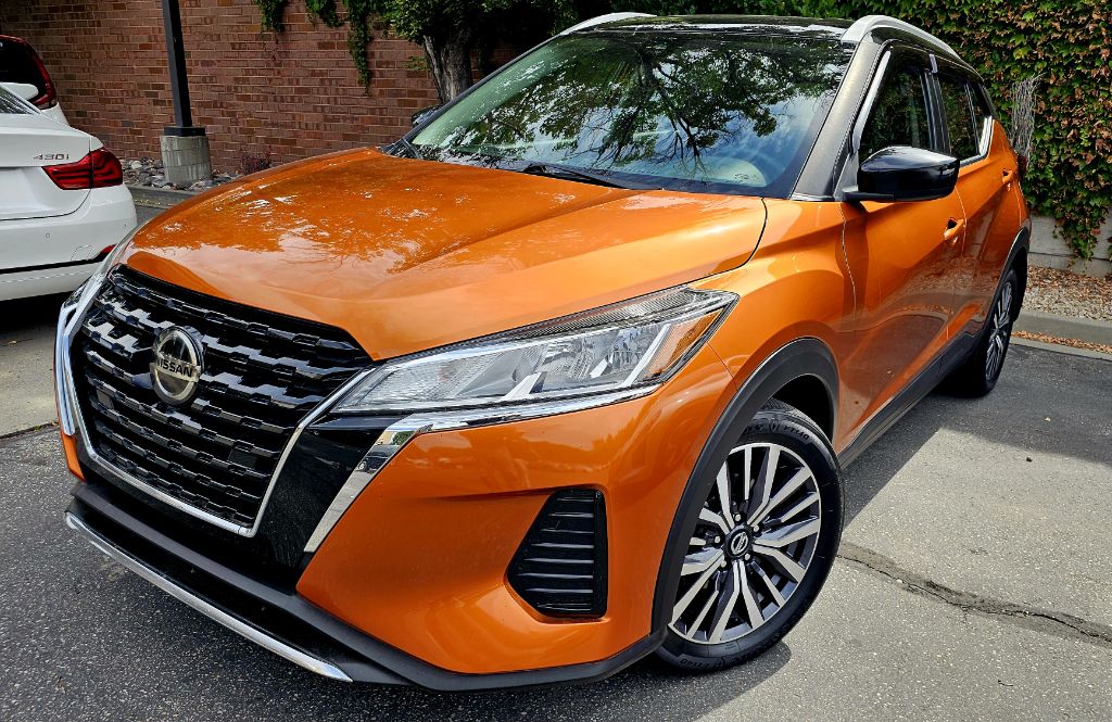 Orange 2021 Nissan Kicks SUV / Crossover Front-Wheel Drive Continuously Variable Transmission