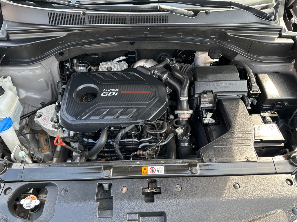 Photo 14 of this HYUNDAI SANTA FE SPORT