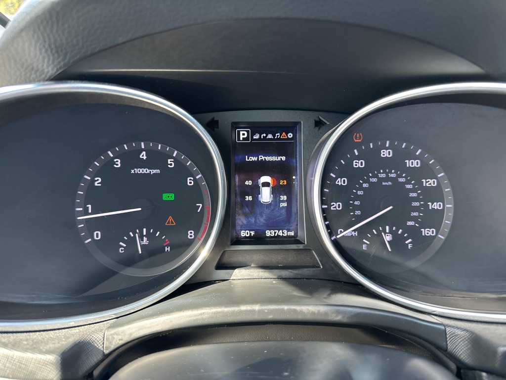 Photo 11 of this HYUNDAI SANTA FE SPORT