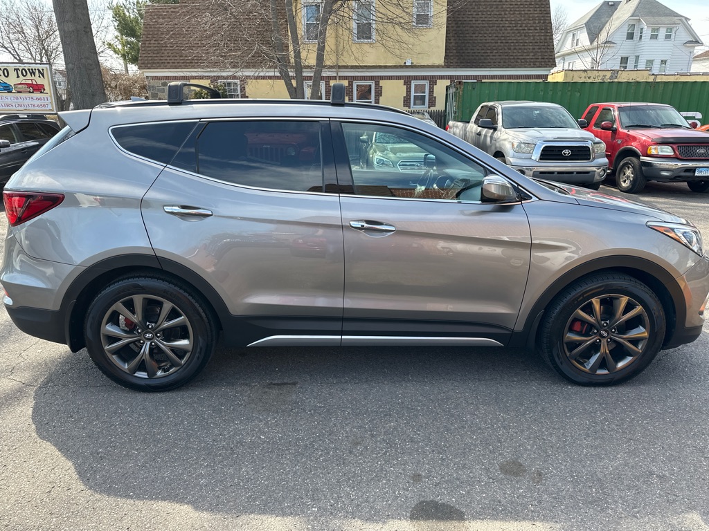 Photo 6 of this HYUNDAI SANTA FE SPORT