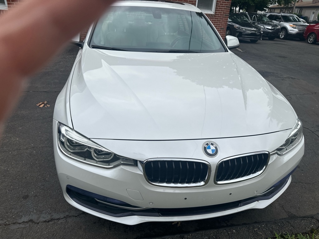 Photo 8 of this BMW 330