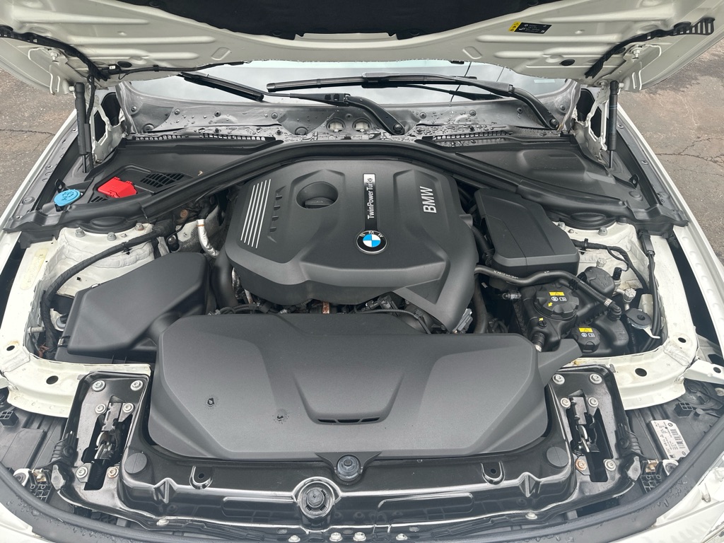 Photo 14 of this BMW 330