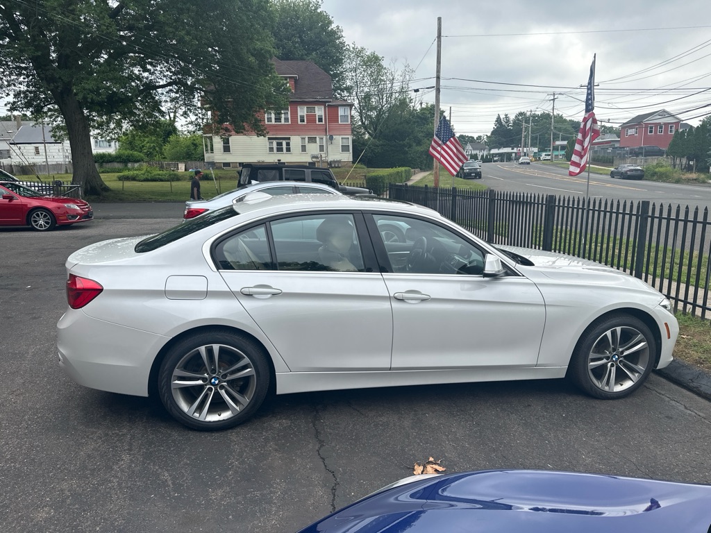 Photo 6 of this BMW 330