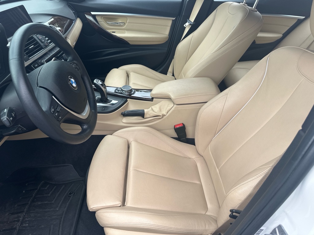 Photo 9 of this BMW 330