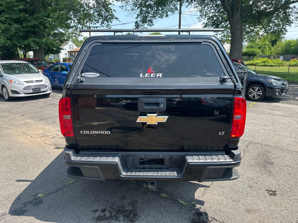 Photo 4 of this CHEVROLET COLORADO
