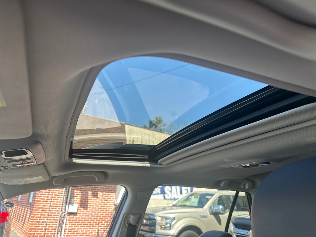 Photo 10 of this SUBARU OUTBACK