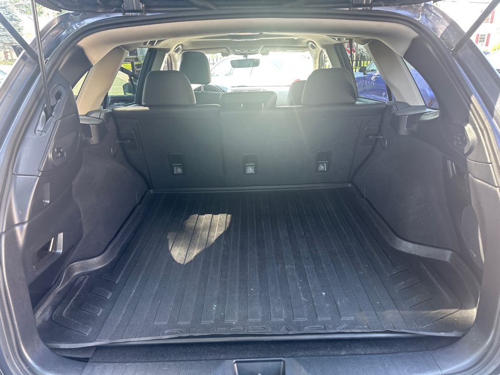 Photo 13 of this SUBARU OUTBACK